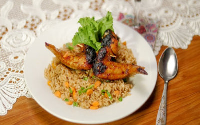 Fried Peacock rice with baked chicken wings
